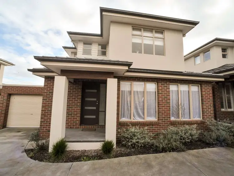 Main view of Homely townhouse listing, 2/277 Warrigal Road, Burwood VIC 3125