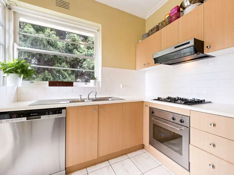 Third view of Homely apartment listing, 2/30 Ryeburne Avenue, Hawthorn East VIC 3123