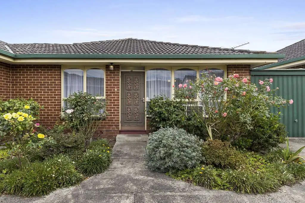 Main view of Homely unit listing, 2/60 Woornack Road, Carnegie VIC 3163