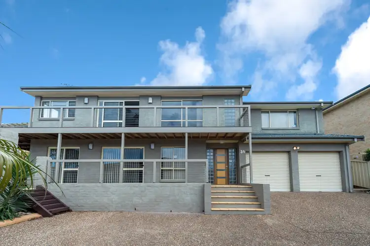 31 Wybalena Ave, Koonawarra NSW 2530