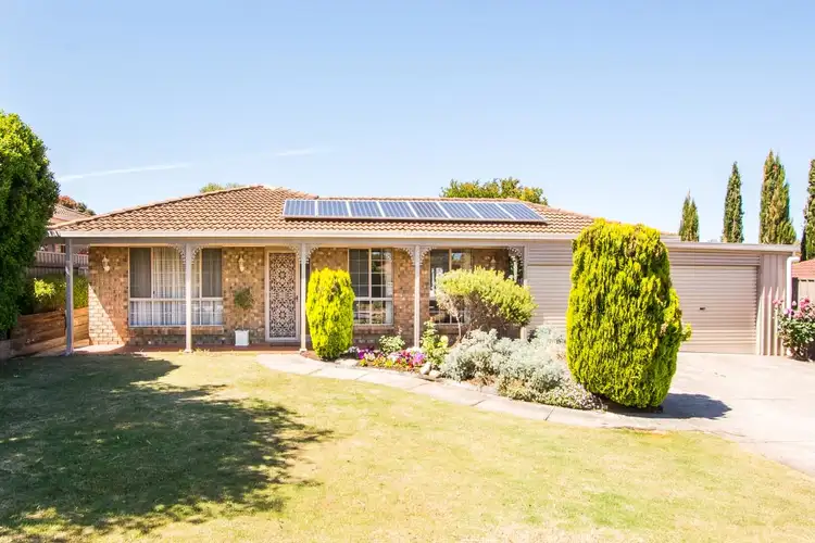11 St Albans Road, Woodcroft SA 5162