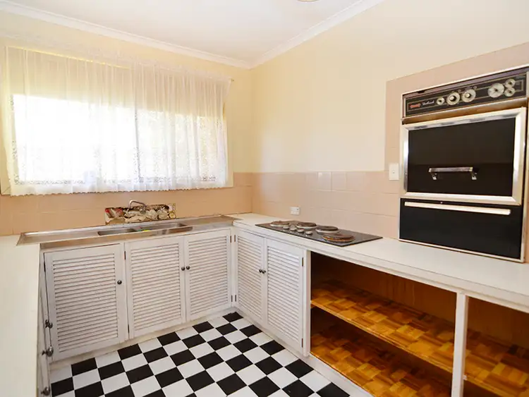 Fourth view of Homely house listing, 5 Lee Street, Red Cliffs VIC 3496