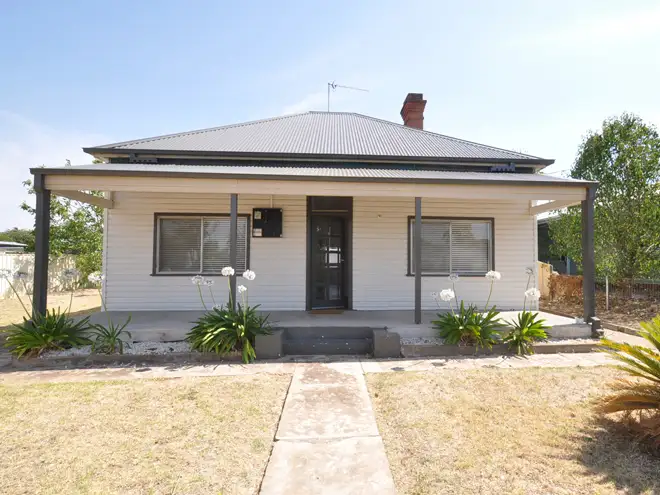 65 Regent Street, Junee NSW 2663