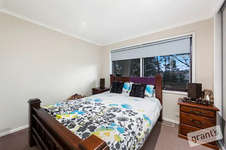 Sixth view of Homely house listing, 2 Antrim Close, Endeavour Hills VIC 3802