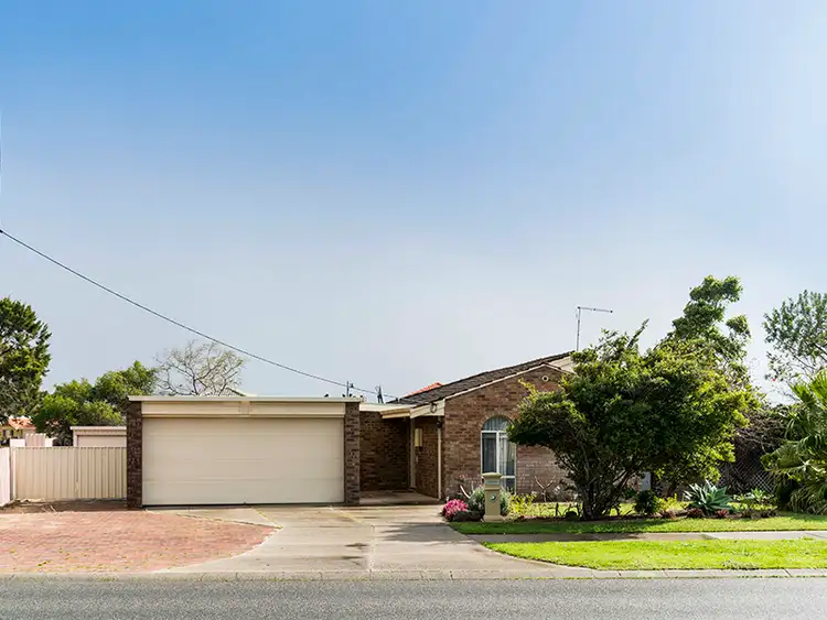 24 Townsend Road, Rockingham WA 6168