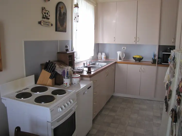 Sixth view of Homely house listing, 5 Phillip Street, Moe VIC 3825