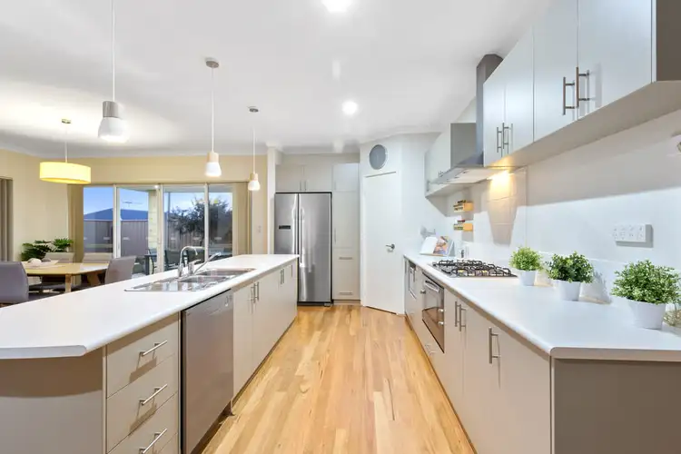 Sixth view of Homely house listing, 58 Peregrine Circle, Beeliar WA 6164