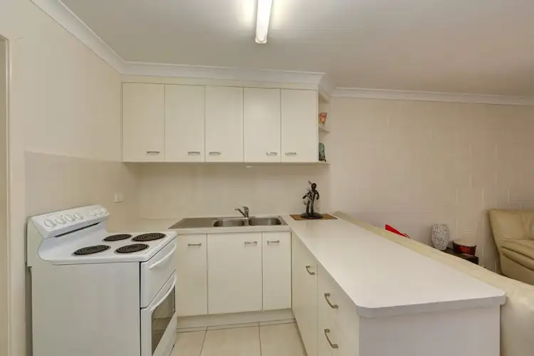 Fifth view of Homely unit listing, Unit 1 44 Greenwood St, Kepnock QLD 4670