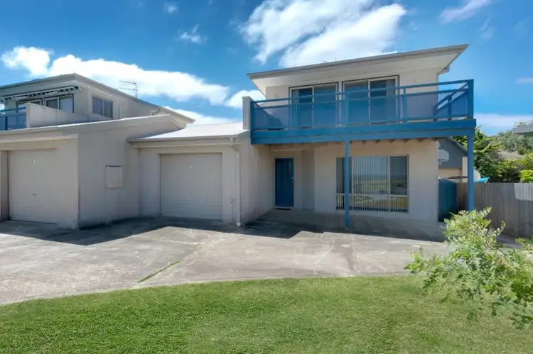 Second view of Homely unit listing, 2/6 Hibiscus Close, Maloneys Beach NSW 2536