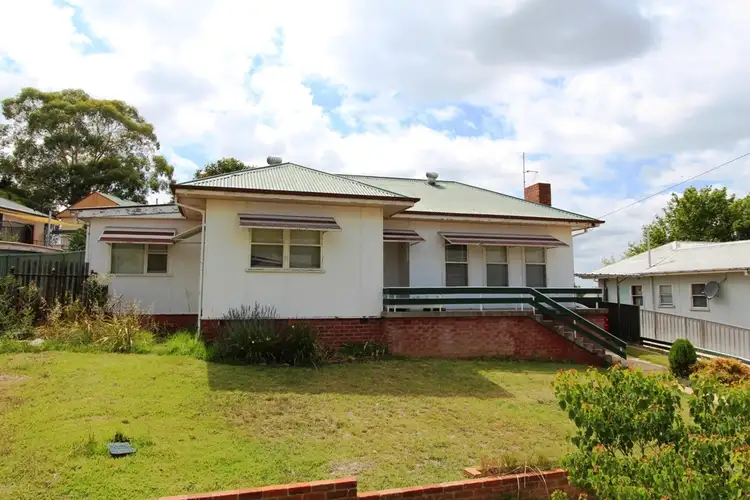 4 Henderson Street, West Bathurst NSW 2795