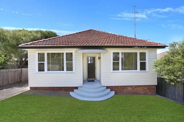 1 Beresford Street, Coniston NSW 2500