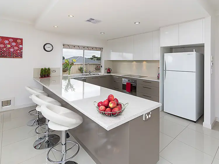 Second view of Homely house listing, 4 Newman Court, Littlehampton SA 5250