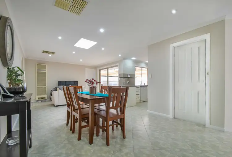 Fifth view of Homely house listing, 8 Heylen Court, Hackham SA 5163