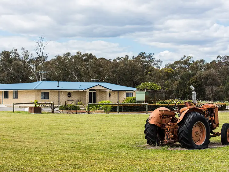 94 Country Drive, Oakford WA 6121