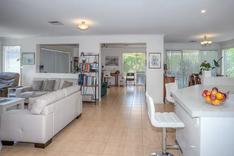 Seventh view of Homely house listing, 17 Semillon Crt, Sunbury VIC 3429