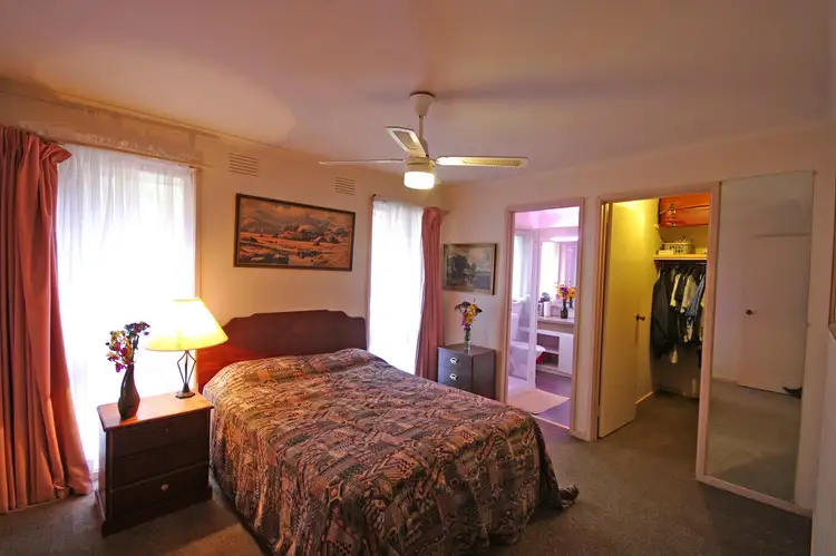 Sixth view of Homely house listing, 8 Hunter Rise, Endeavour Hills VIC 3802