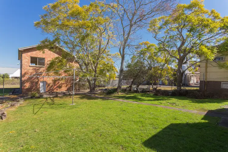 Fifth view of Homely block of units listing, 1-3/8 Railway Parade, Taree NSW 2430