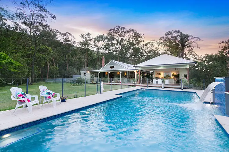 9 Warrandyte Court, Camp Mountain QLD 4520