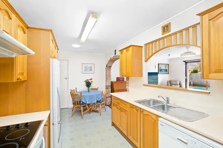 Fourth view of Homely house listing, 8 Gilles Crescent, Beacon Hill NSW 2100