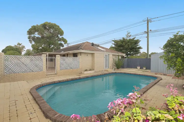 2 Goongarrie Drive, Waikiki WA 6169