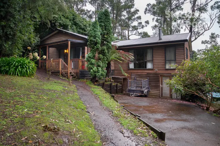 Main view of Homely house listing, 4 Jeanne St, Cockatoo VIC 3781