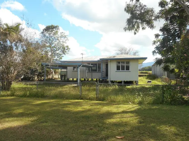 4 Peoples Street, Finch Hatton QLD 4756