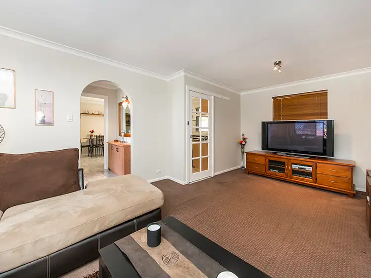 Fourth view of Homely house listing, 8 Robertson Court, Kingsley WA 6026