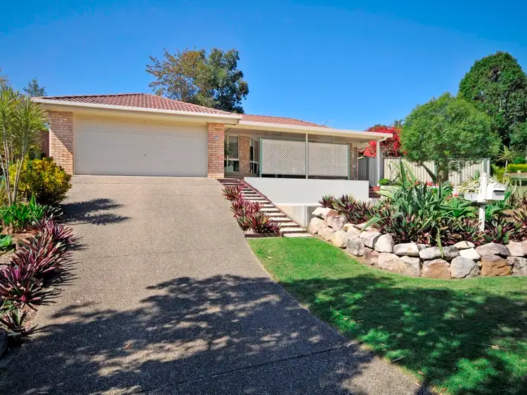 5 Brandy Court, Eatons Hill QLD 4037