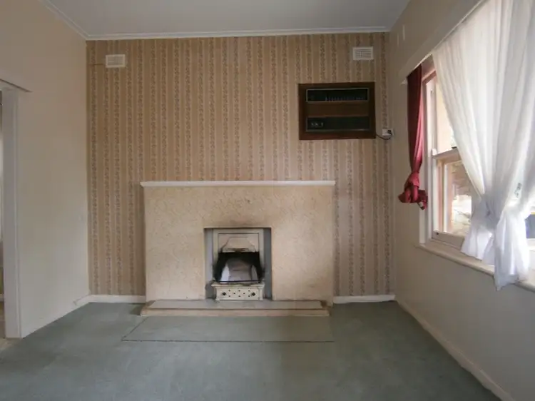 Fifth view of Homely house listing, 8 Kleemann Street, Waikerie SA 5330
