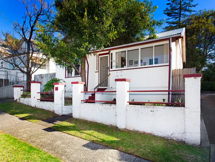 17 Railway Parade, Kiama NSW 2533