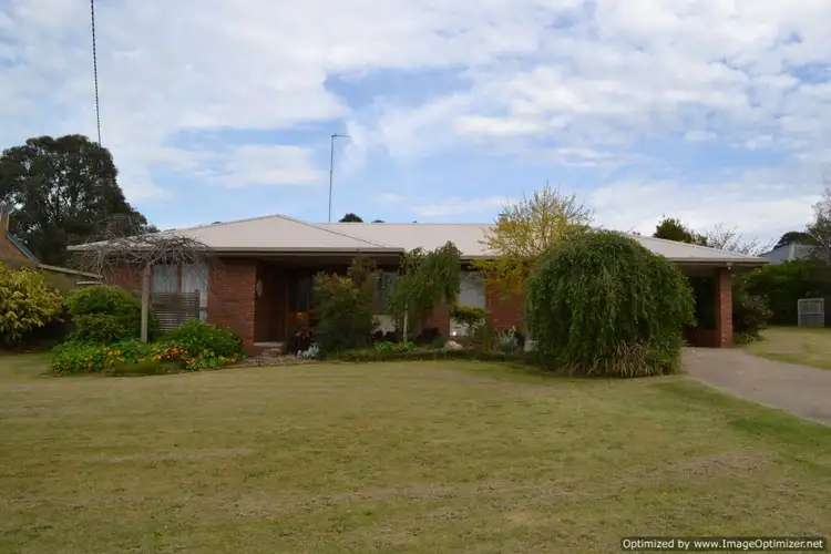 3 Woodward Street, Wy Yung VIC 3875