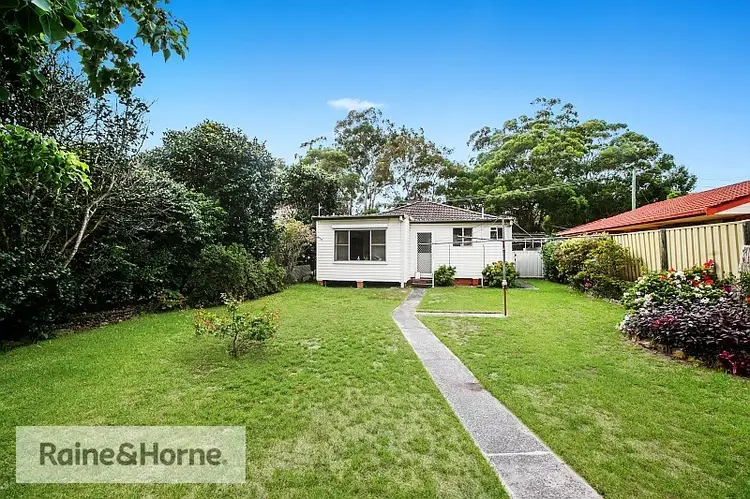 Second view of Homely house listing, 17 Commonwealth Avenue, Blackwall NSW 2256