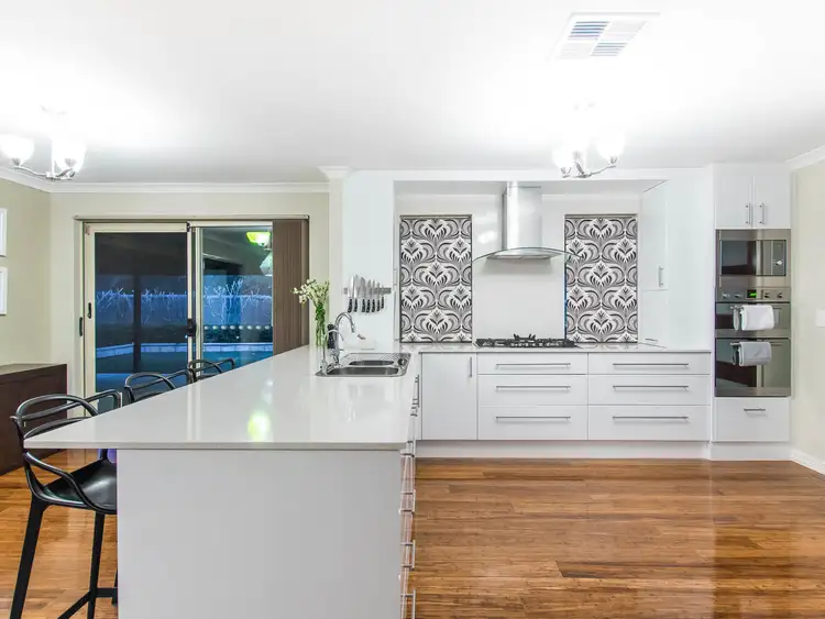35 Little River Cove, Jane Brook WA 6056