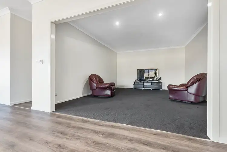 Sixth view of Homely house listing, 2 Ridgeway Crescent, Kyneton VIC 3444