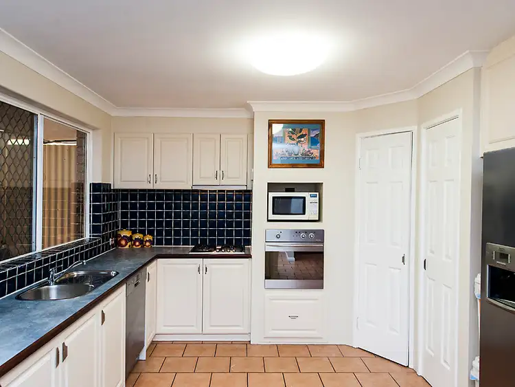 Fifth view of Homely house listing, 2 Walton Crescent, Mundijong WA 6123