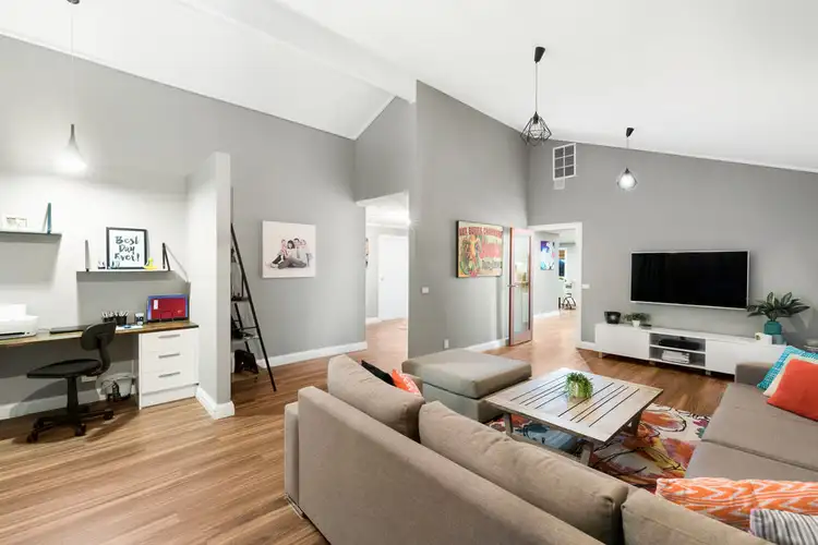 Fifth view of Homely house listing, 7 Kate Court, Langwarrin VIC 3910