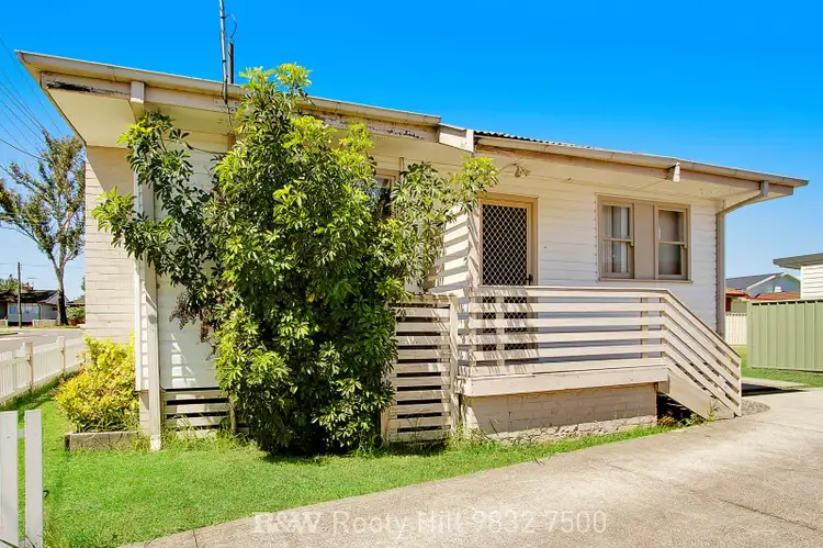 Main view of Homely house listing, 31 & 31a Deborah Crescent, Cambridge Park NSW 2747