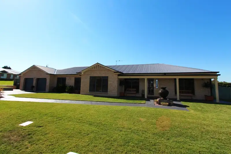 Main view of Homely house listing, 5 Emerald Drive, Kelso NSW 2795