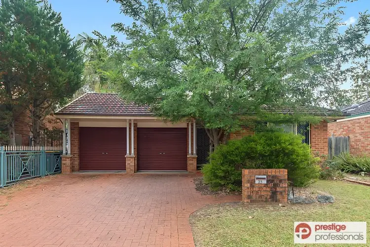 23 Hyde Park Court, Wattle Grove NSW 2173