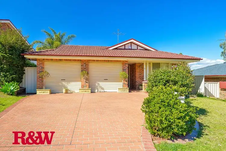 5 Hopbush Place, Mount Annan NSW 2567