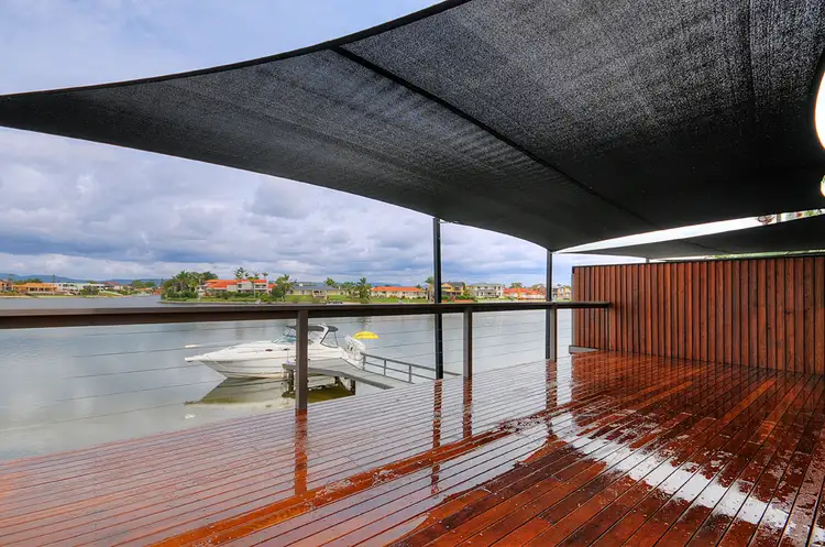 2 / 25 Duet Drive, Mermaid Waters QLD 4218