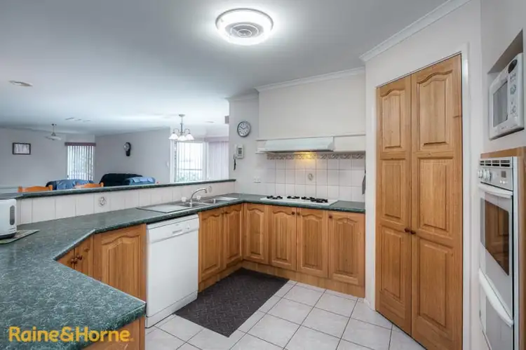 Third view of Homely house listing, 2 Citriodora Circuit, Sunbury VIC 3429