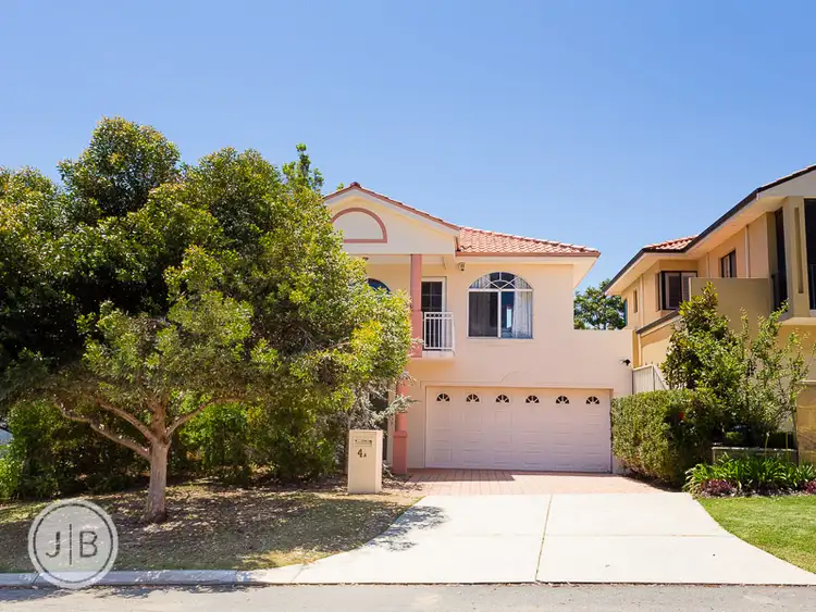 4A Unwin Crescent, Salter Point WA 6152