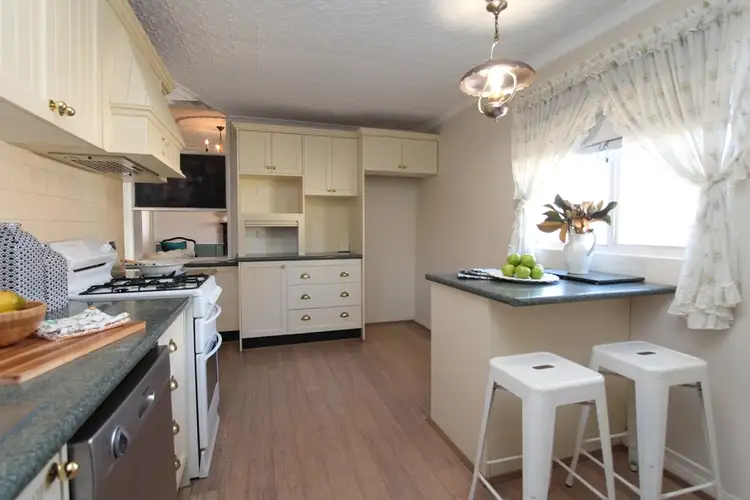Second view of Homely house listing, 10 Henry Street, Bathurst NSW 2795