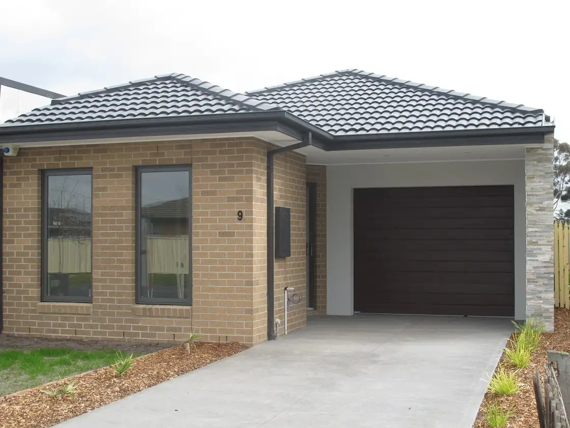 Main view of Homely unit listing, 9 Oakwood Road, Albanvale VIC 3021