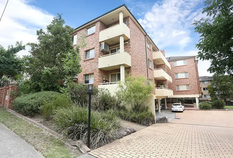 25/11 Oxford Street, Blacktown NSW 2148