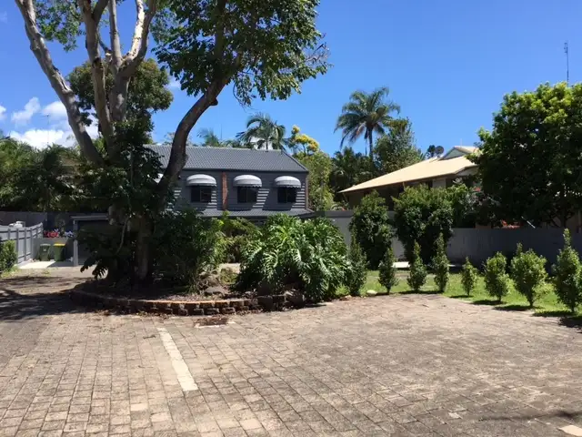Main view of Homely semi-detached listing, 4/57 Benowa Road, Southport QLD 4215