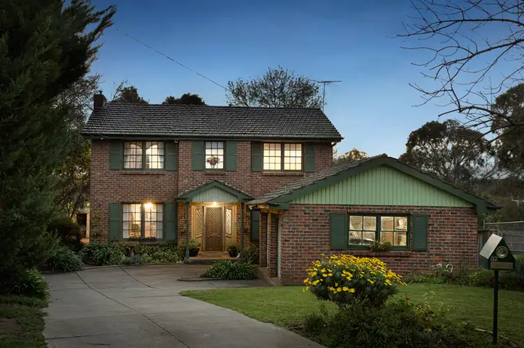 82 Strathnaver Ave, Strathmore VIC 3041