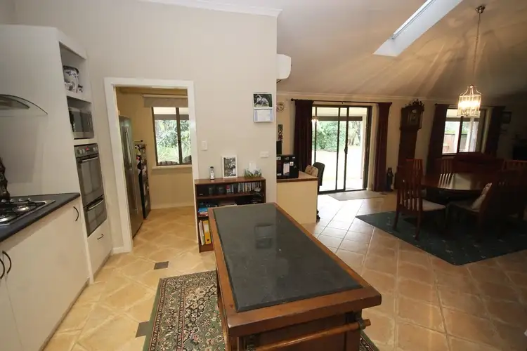 Sixth view of Homely house listing, 8 Stanton Way, Leschenault WA 6233
