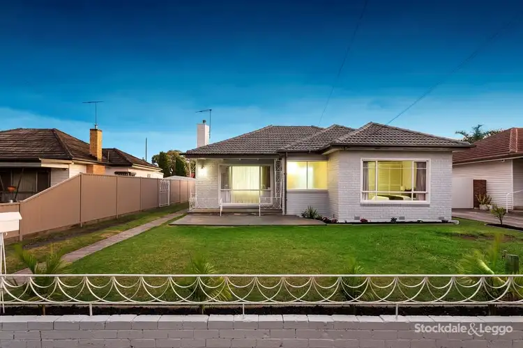 15 Curtin Avenue, Hadfield VIC 3046